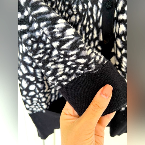 Michael Kors Black Cheetah Button up Cardigan - Picture 7 of 9